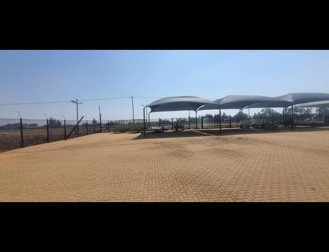 20,000M² SHOWROOM TO LET IN WEST RAND AH
